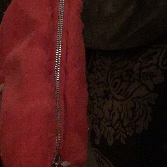 NEW! Free people cherry faux fur zippy clutch - Picture 7 of 10